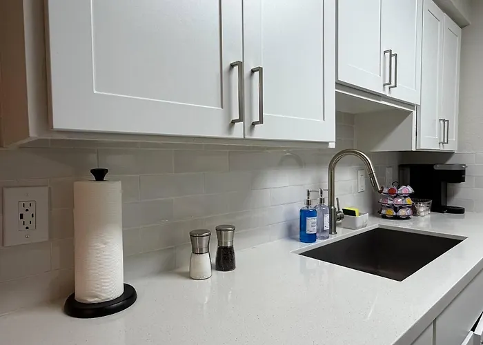 Serene East Valley 2br/2ba Getaway Apartment Mesa